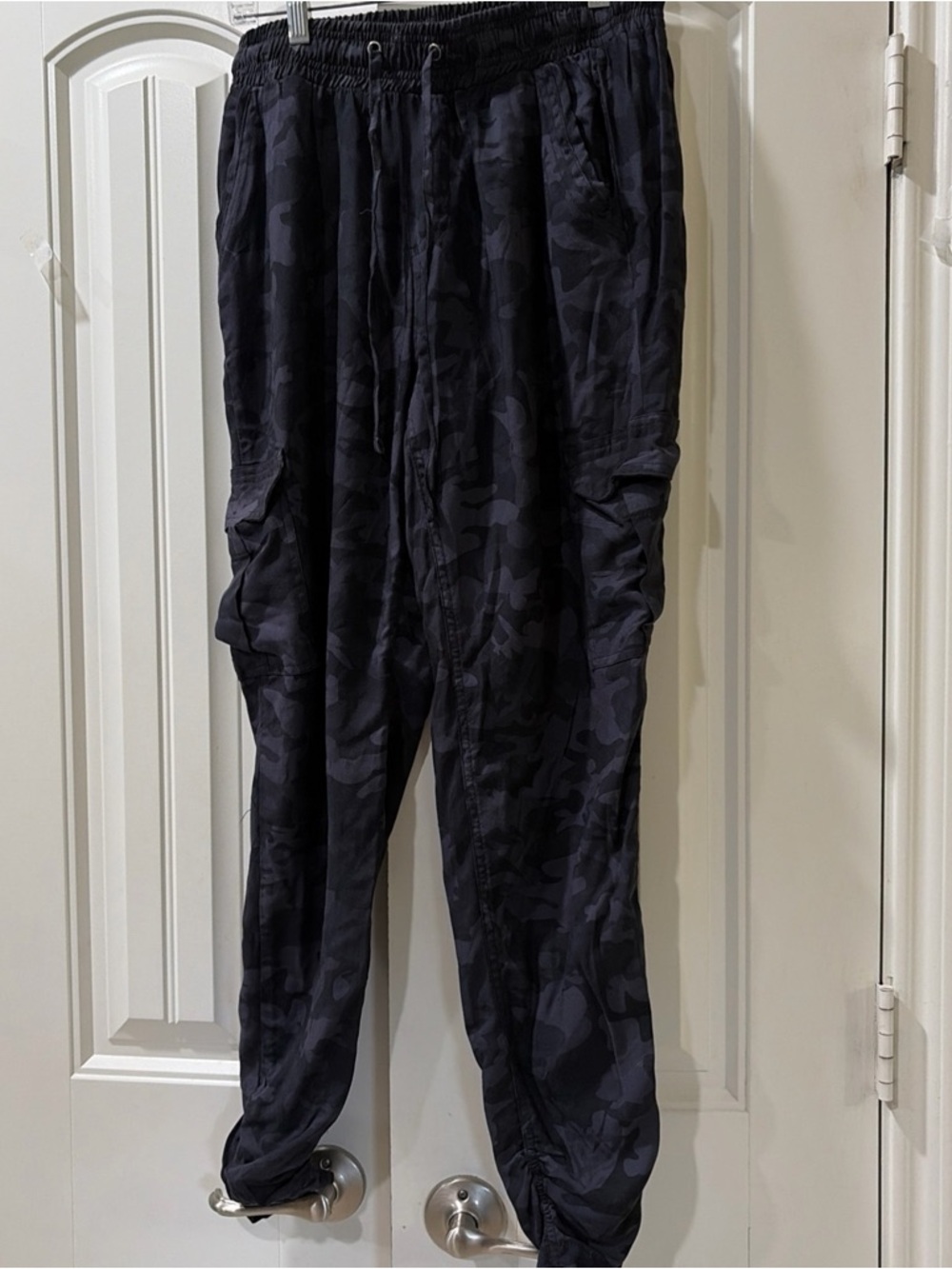 Rewash Men's Black Camo Cargo Joggers